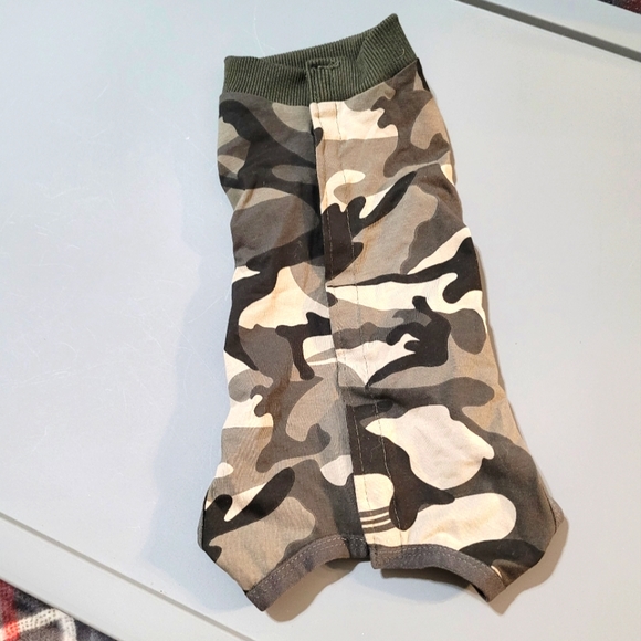 NEW Dog Shirt/PJ's~Camo~Small~Plastic Snaps - Picture 1 of 7